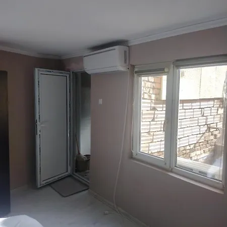 за гости иречек * Varna