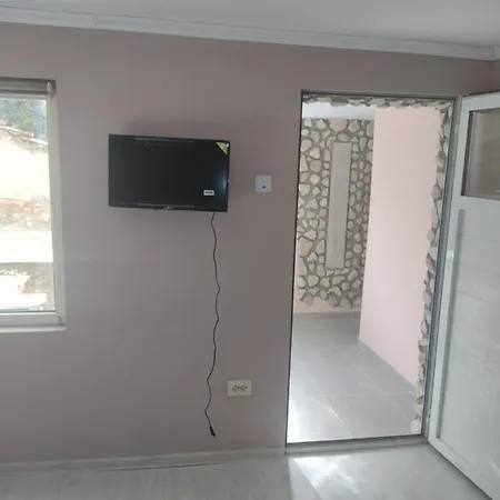 Lejlighed за гости иречек *